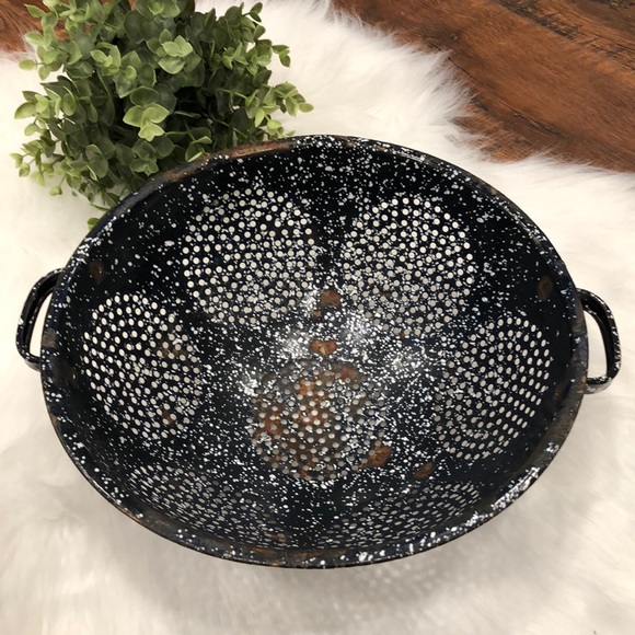 Vintage colander